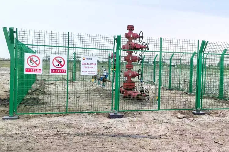 High security welded mesh panel fencing system for offshore petrochemical projects